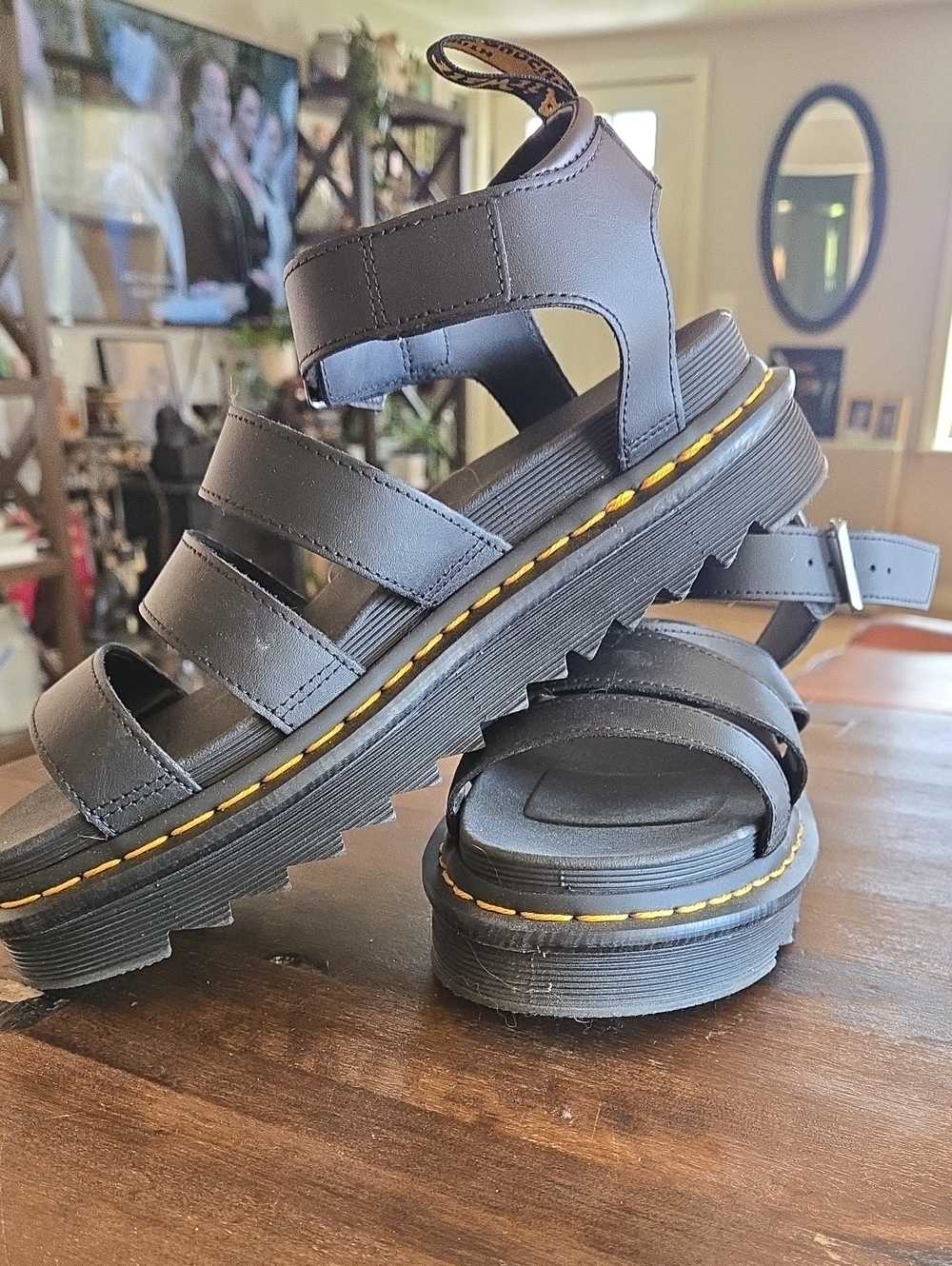 Doc Marten Blair Gladiator Sandal Ladies Size 9 EUC Classic Yellow Stitching